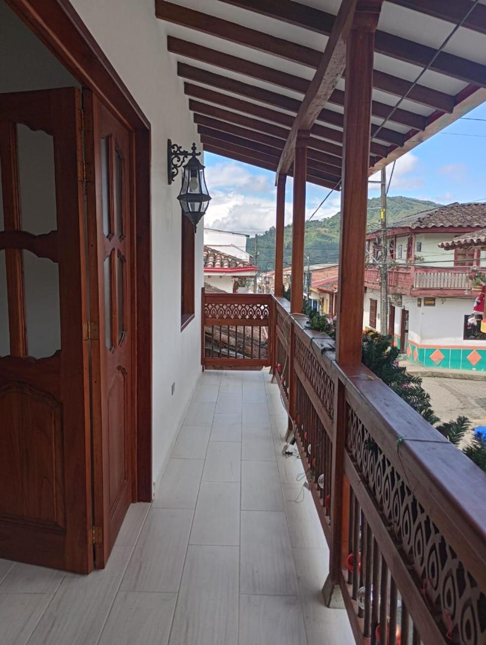 Hostal Famihotel Fundadores خاردين المظهر الخارجي الصورة